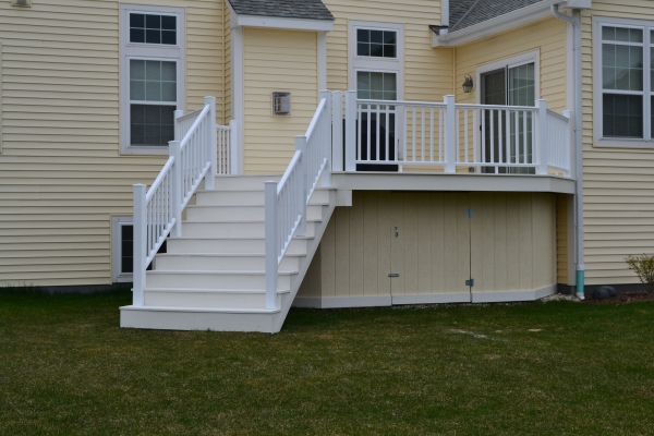 Custom composite decks in MKE, WI